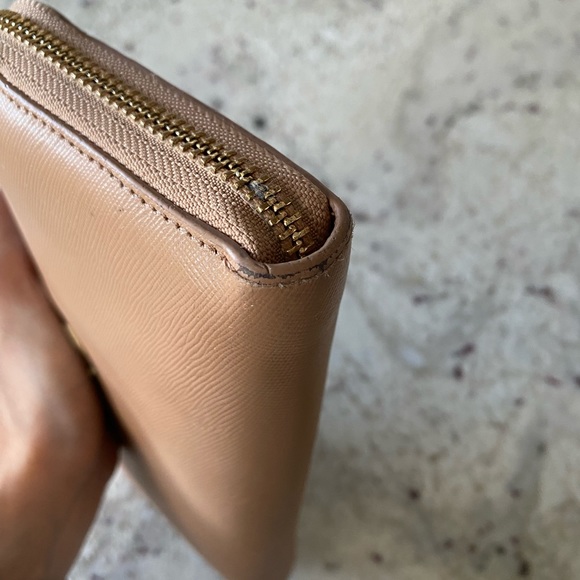 Tory Burch zip continental wallet - Picture 6 of 7